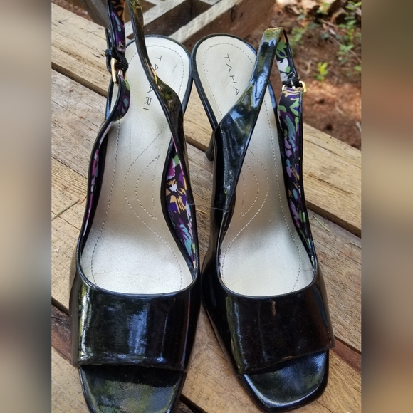 Size 8 Tahari High Heels ladies Shoes Shiny Black Open Toe Sandals straps - Picture 2 of 8